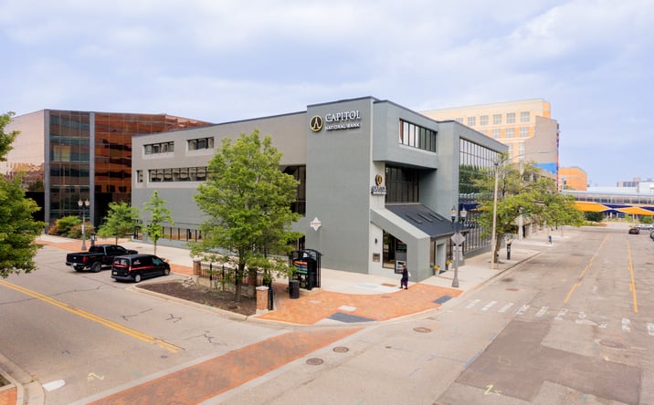 Pictures of Office property located at 200 N Washington Sq, Lansing, MI 48933 for lease - image #1