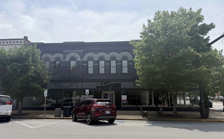 Pictures of Retail property located at 101 SE 4th St, Evansville, IN 47708 for lease - image #1