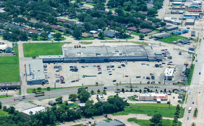 Pictures of Retail property located at 1700 Decker Dr, Baytown, TX 77520 for lease - image #1