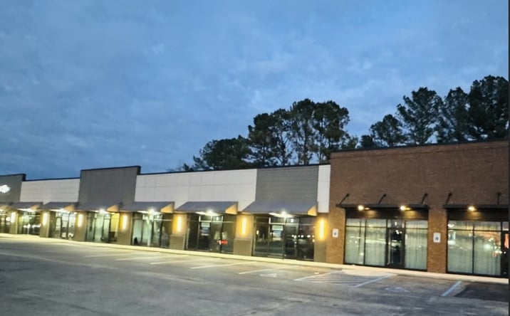 Pictures of Retail property located at 8415 Whitesburg Dr, Huntsville, AL 35802 for lease - image #1