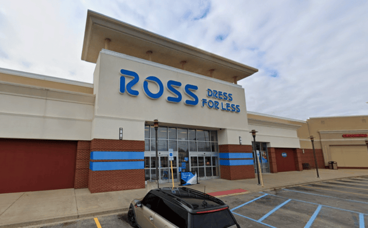 Pictures of Retail property located at 1020 Veterans Pkwy, Clarksville, IN 47129 for lease - image #1