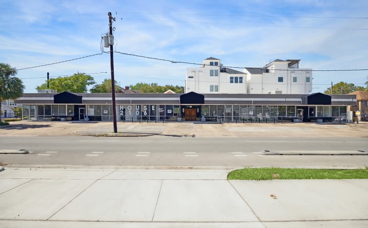 Pictures of Retail, Restaurant property located at 2100 Waugh Dr, Houston, TX 77006 for lease - image #1
