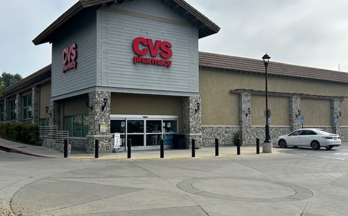Pictures of Retail, Office, Restaurant property located at 8916 Foothill Blvd, Rancho Cucamonga, CA 91730 for lease - image #1