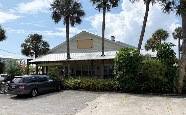 Pictures of Restaurant property located at 3200 NE Maple Ave, Jensen Beach, FL 34957 for lease - image #1