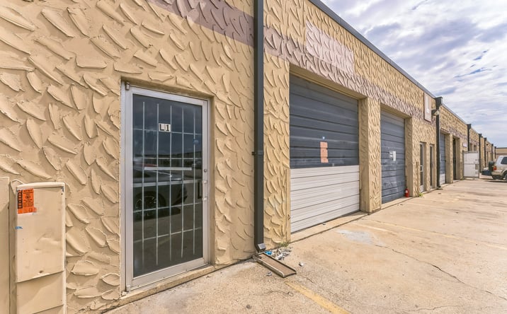 Pictures of Industrial property located at 1105 Colorado Ln, Arlington, TX 76015 for lease - image #1