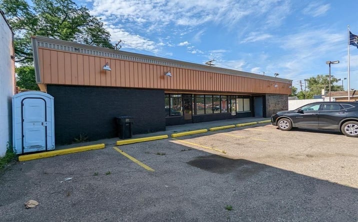 Pictures of Retail property located at 17651 E WARREN AVE, Detroit, MI 48224 for lease - image #1