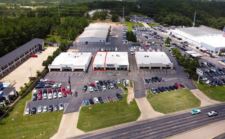 Pictures of Retail, Office, Industrial property located at 3225 S SW Loop 323, Tyler, TX 75701 for lease - image #1