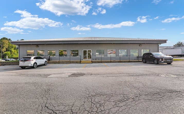 Pictures of Retail, Office property located at 1902 Vandalia St, Collinsville, IL 62234 for lease - image #1