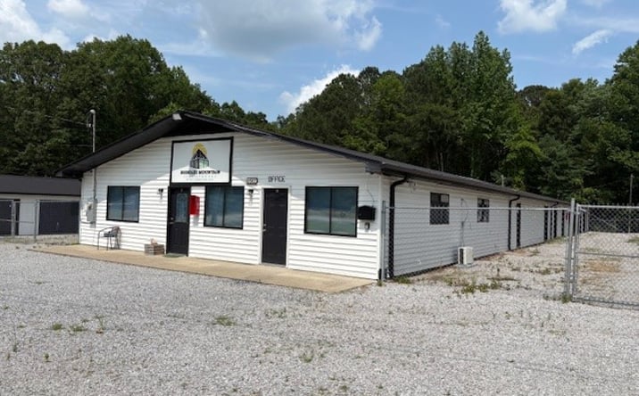 Pictures of Office property located at 9582 US-231, Arab, AL 35016 for lease - image #1