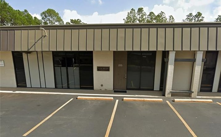 Pictures of Office property located at 208 Highland Park Plaza, Covington, LA 70433 for lease - image #1