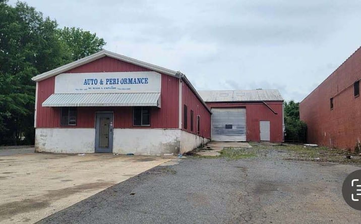 Pictures of Retail, Office, Industrial property located at 117 W 28th St, Charlotte, NC 28206 for lease - image #1