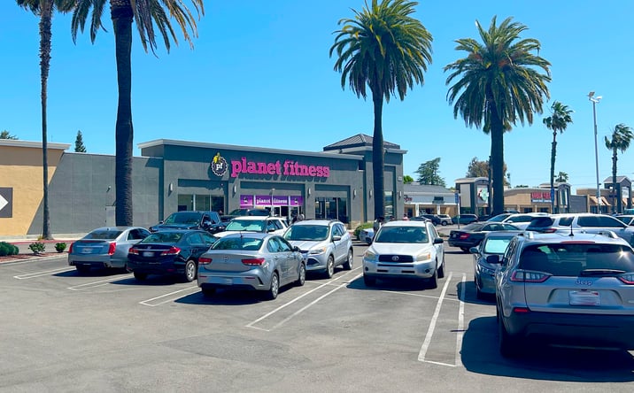 Pictures of Retail property located at 1245 W Yosemite Ave, Manteca, CA 95337 for lease - image #1