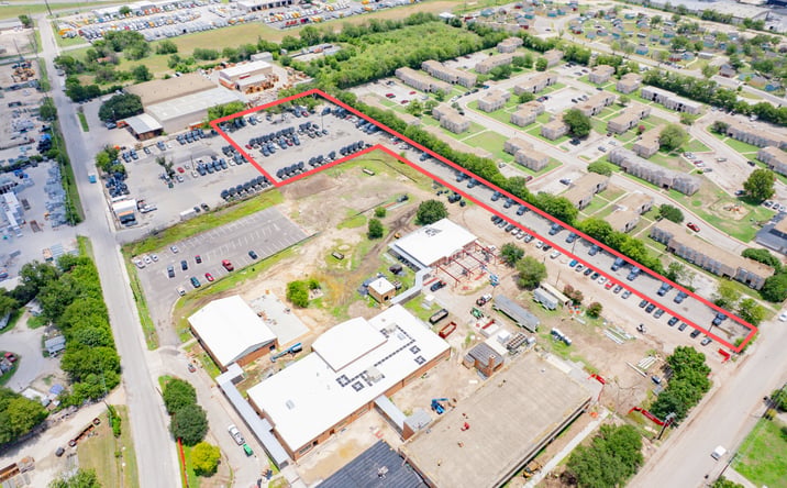 Pictures of Land property located at 302 Springfield Rd, San Antonio, TX 78219 for lease - image #1