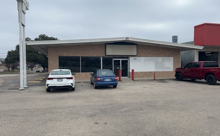 Pictures of Retail property located at 1520 S Fort Hood St, Killeen, TX 76542 for lease - image #1