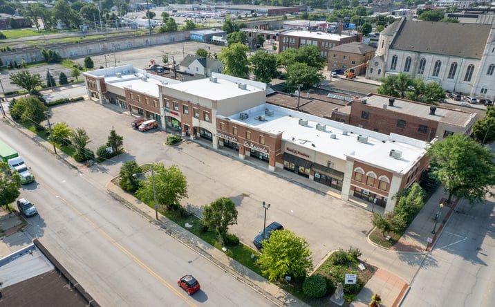 Pictures of Retail property located at 230 Ohio St, Joliet, IL 60432 for lease - image #1