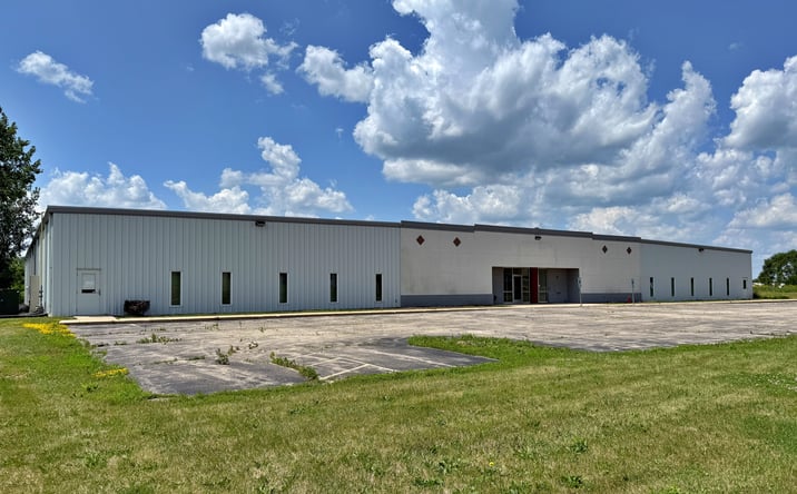 Pictures of Office, Industrial property located at 9628 Forest Hills Rd, Machesney Park, IL 61115 for lease - image #1