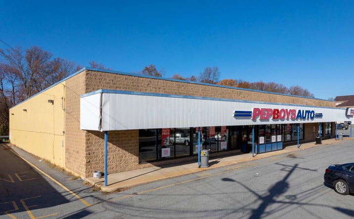 Pictures of Retail property located at 2904 Concord Pike, Wilmington, DE 19803 for lease - image #1