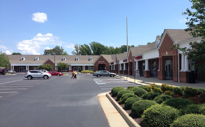 Pictures of Retail, Restaurant property located at 341 East Hundred Road, Chester, VA 23836 for lease - image #1