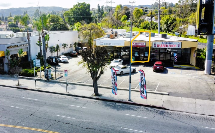 Pictures of Retail property located at 18816 Ventura Blvd, Los Angeles, CA 91356 for lease - image #1