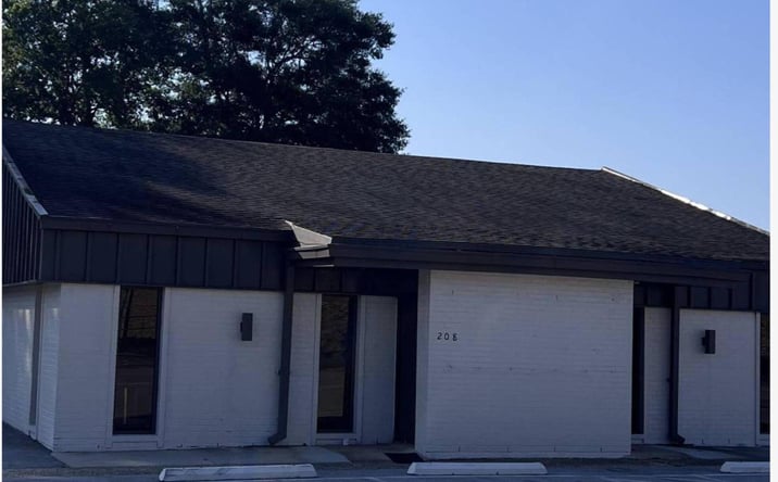Pictures of Office property located at 208 N Bonham Ave, Cleveland, TX 77327 for lease - image #1