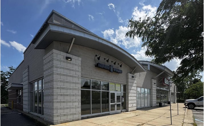 Pictures of Retail, Restaurant property located at 6961 E Michigan Ave, Saline, MI 48176 for lease - image #1