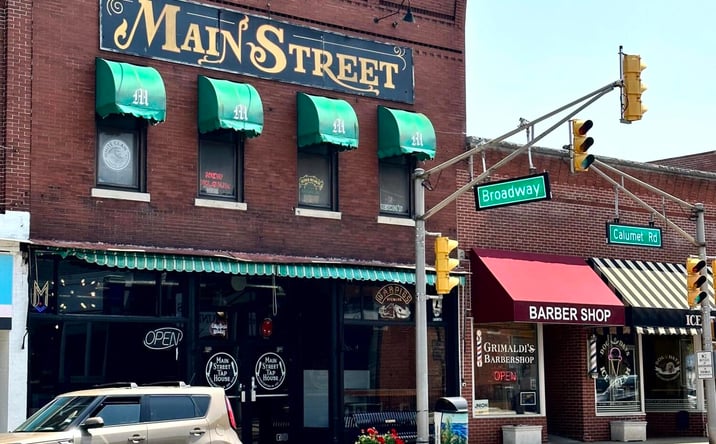 Pictures of Retail, Restaurant property located at 119 S Calumet Road, Chesterton, IN 46304 for lease - image #1