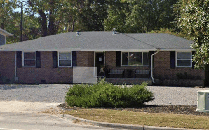 Pictures of Office property located at 537 Folly Road, Charleston, SC 29412 for lease - image #1