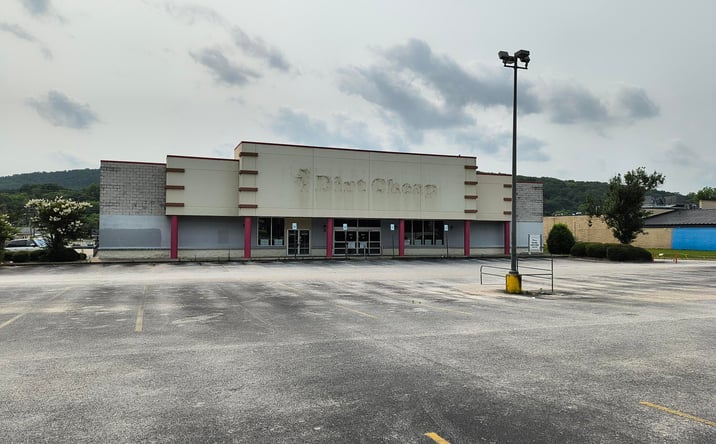 Pictures of Retail property located at 620 S Quintard Ave, Anniston, AL 36201 for lease - image #1