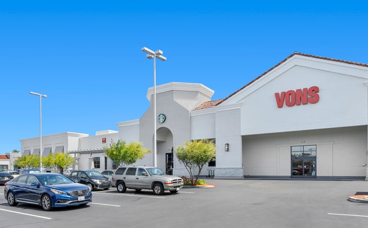 Pictures of Retail property located at Torrey Highlands Shopping Center, San Diego, CA 92130 for lease - image #1