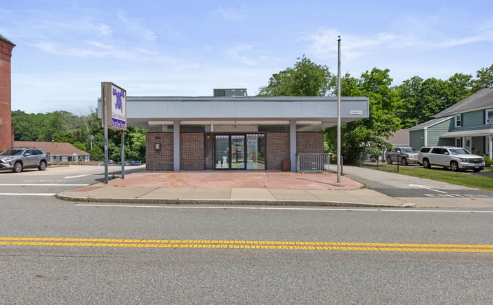 Pictures of Retail, Office, Restaurant property located at 12 School St, Merrimac, MA 01860 for lease - image #1