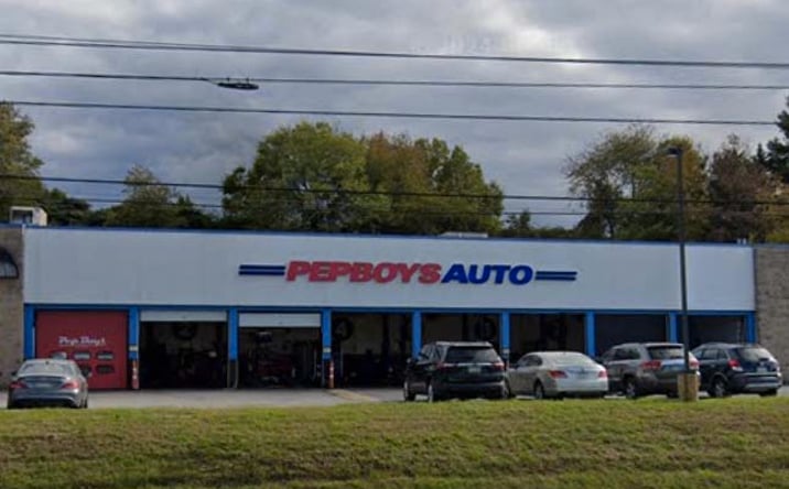Pictures of Retail property located at 470 Loucks Rd, York, PA 17404 for lease - image #1