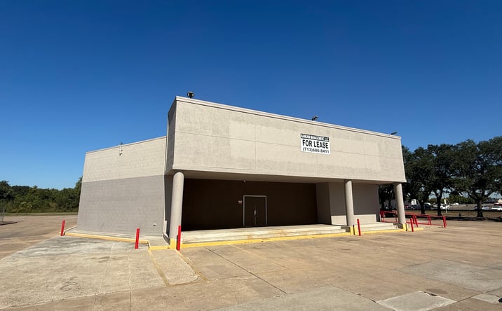 Pictures of Retail property located at 17567a Imperial Valley Dr, Houston, TX 77060 for lease - image #1