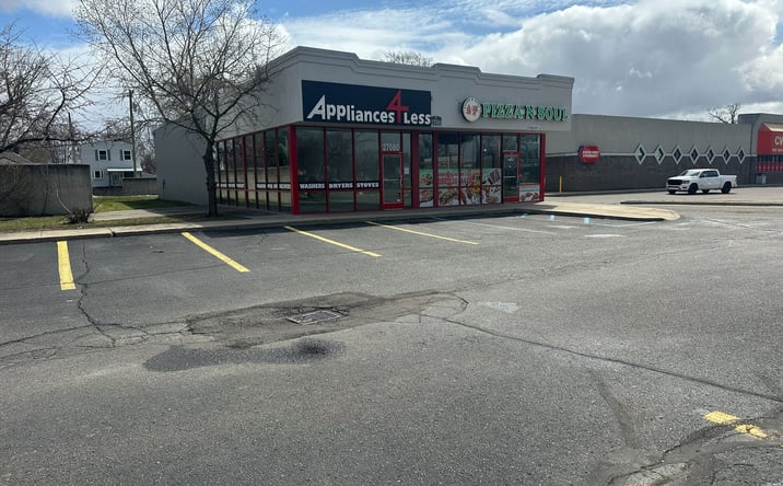 Pictures of Retail, Restaurant property located at 27080 John R Rd, Madison Heights, MI 48071 for lease - image #1