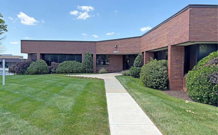 Pictures of Office property located at 8600 W 110th St, Overland Park, KS 66210 for lease - image #1