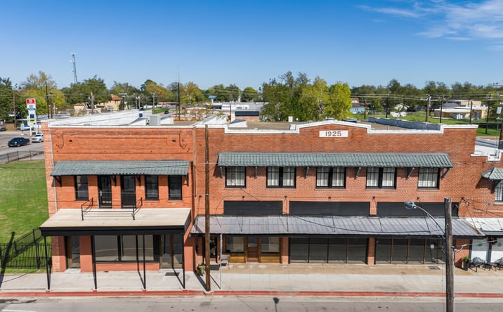 Pictures of Retail, Office, Special Purpose property located at 302 West Milam Street, Wharton, TX 77488 for lease - image #1
