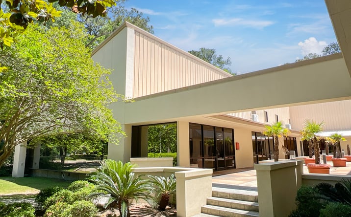 Pictures of Office property located at 200 Greenleaves Blvd, Mandeville, LA 70448 for lease - image #1