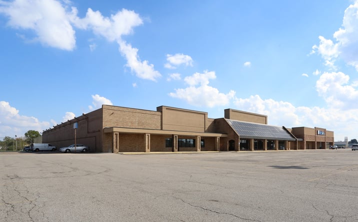 Pictures of Retail property located at North Wilson Road and Valleyview Drive, just North of Broad St, Columbus, OH 43204 for lease - image #1