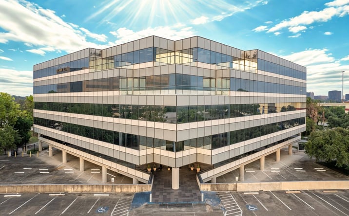 Pictures of Retail, Office, Industrial property located at 12707 North Fwy, Houston, TX 77060 for lease - image #1