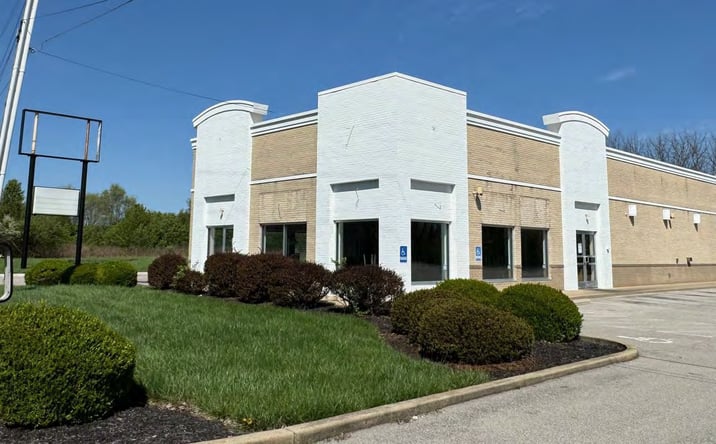Pictures of Retail property located at 4480 Alum Creek Dr, Columbus, OH 43207 for lease - image #1