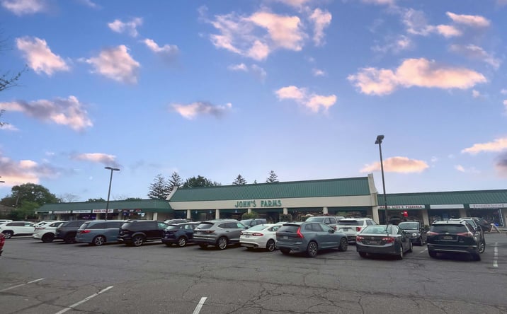 Pictures of Retail, Restaurant property located at 601 Old Country Road, Plainview, NY 11803 for lease - image #1