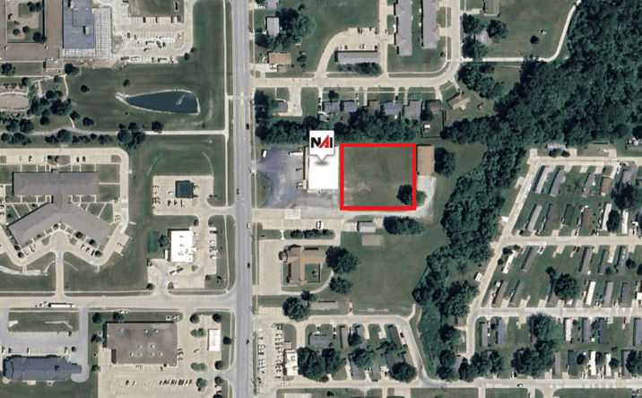 Pictures of Land property located at 1111 S Lincoln St, Knoxville, IA 50138 for lease - image #1