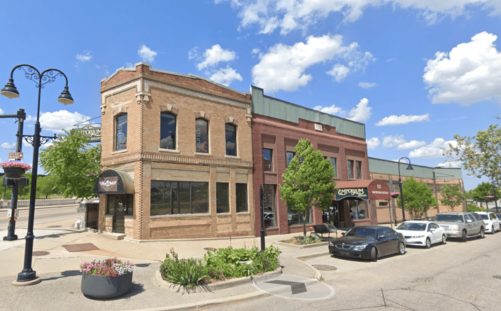 Pictures of Retail, Restaurant, Special Purpose property located at 121 S Niles Ave, South Bend, IN 46617 for lease - image #1