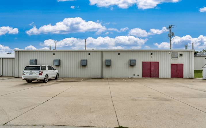 Pictures of Industrial property located at 820 E Crawford St, Salina, KS 67401 for lease - image #1