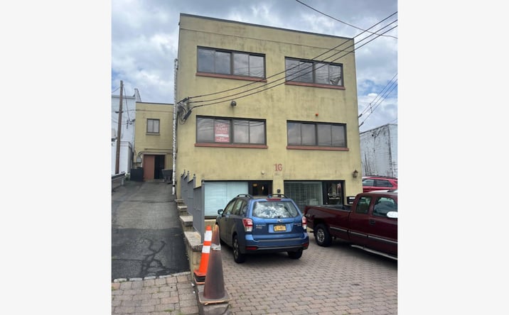Pictures of Office property located at 16 Railroad Ave, Pearl River, NY 10965 for lease - image #1
