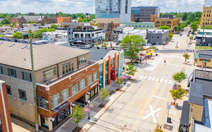 Pictures of Retail property located at 117 W 4th St, Royal Oak, MI 48067 for lease - image #1