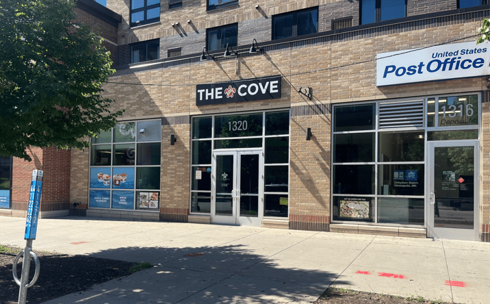 Pictures of Retail, Restaurant property located at 1324 5th St SE, Minneapolis, MN 55414 for lease - image #1