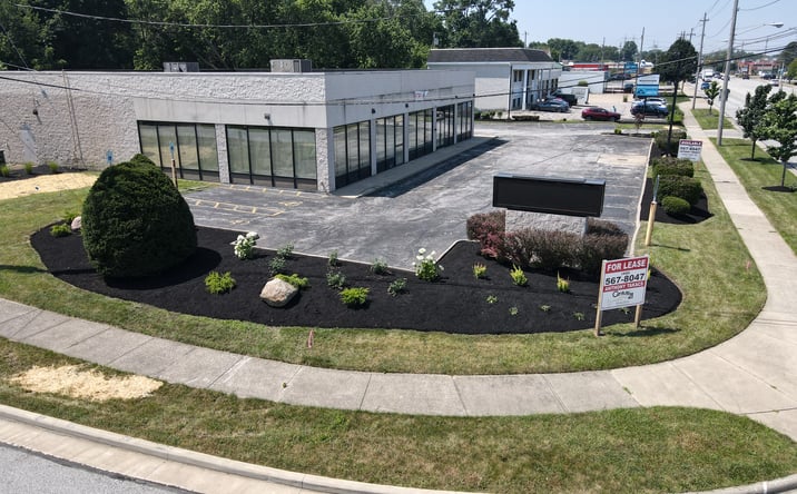 Pictures of Retail, Office, Restaurant property located at 7474 Mentor Ave, Mentor, OH 44060 for lease - image #1