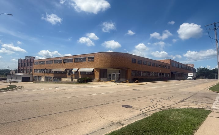 Pictures of Retail, Office, Industrial property located at 301 W 3rd St, Sterling, IL 61081 for lease - image #1