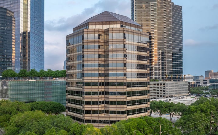 Pictures of Office property located at 1400 Post Oak Blvd, Houston, TX 77056 for lease - image #1