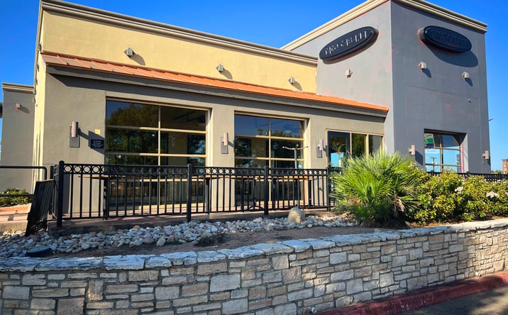 Pictures of Retail, Restaurant property located at 203 S I-45, Ennis, TX 75119 for lease - image #1